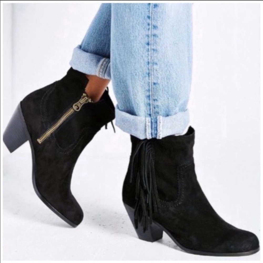 🎉Sam Edelman Black Suede Fringe Booties 6.5🎉